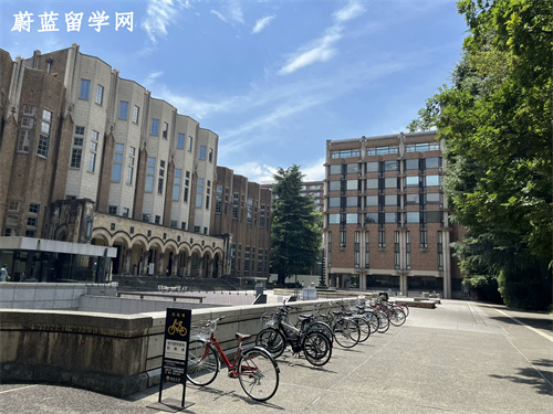 日本研究生读几年？