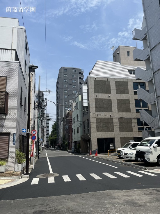 日本读研一年多少钱？